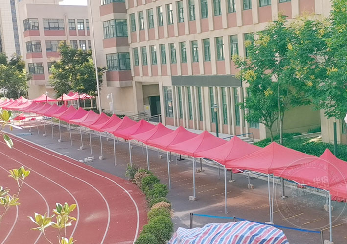  洛阳嵩县华南城活动现场华熠为其提供红色篷房租赁